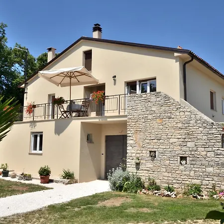 Napoleon 아파트 *