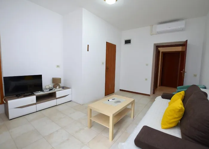 Napoleon Apartment
