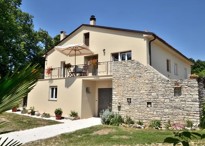 Napoleon Apartment *